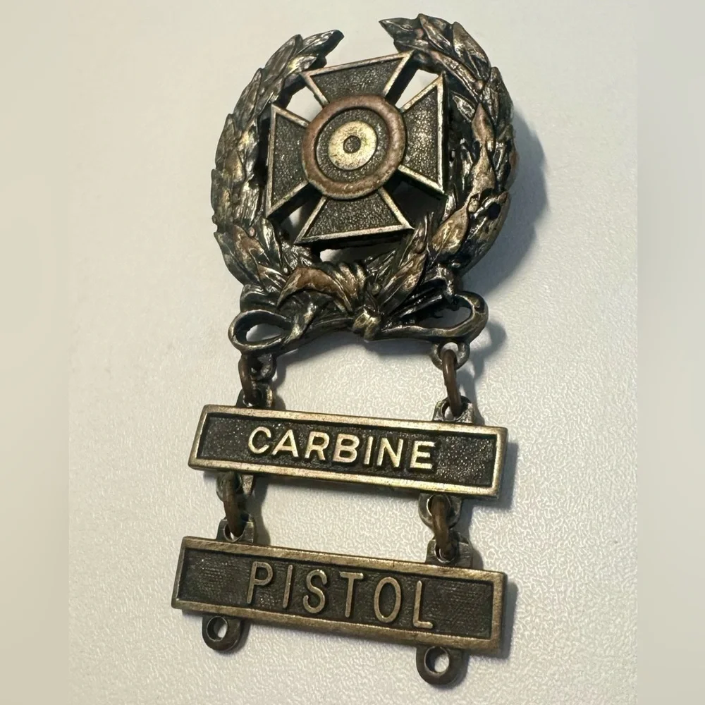 WWII U.S. Army Sterling Expert Marksmanship Qualification Badge Lapel Pin